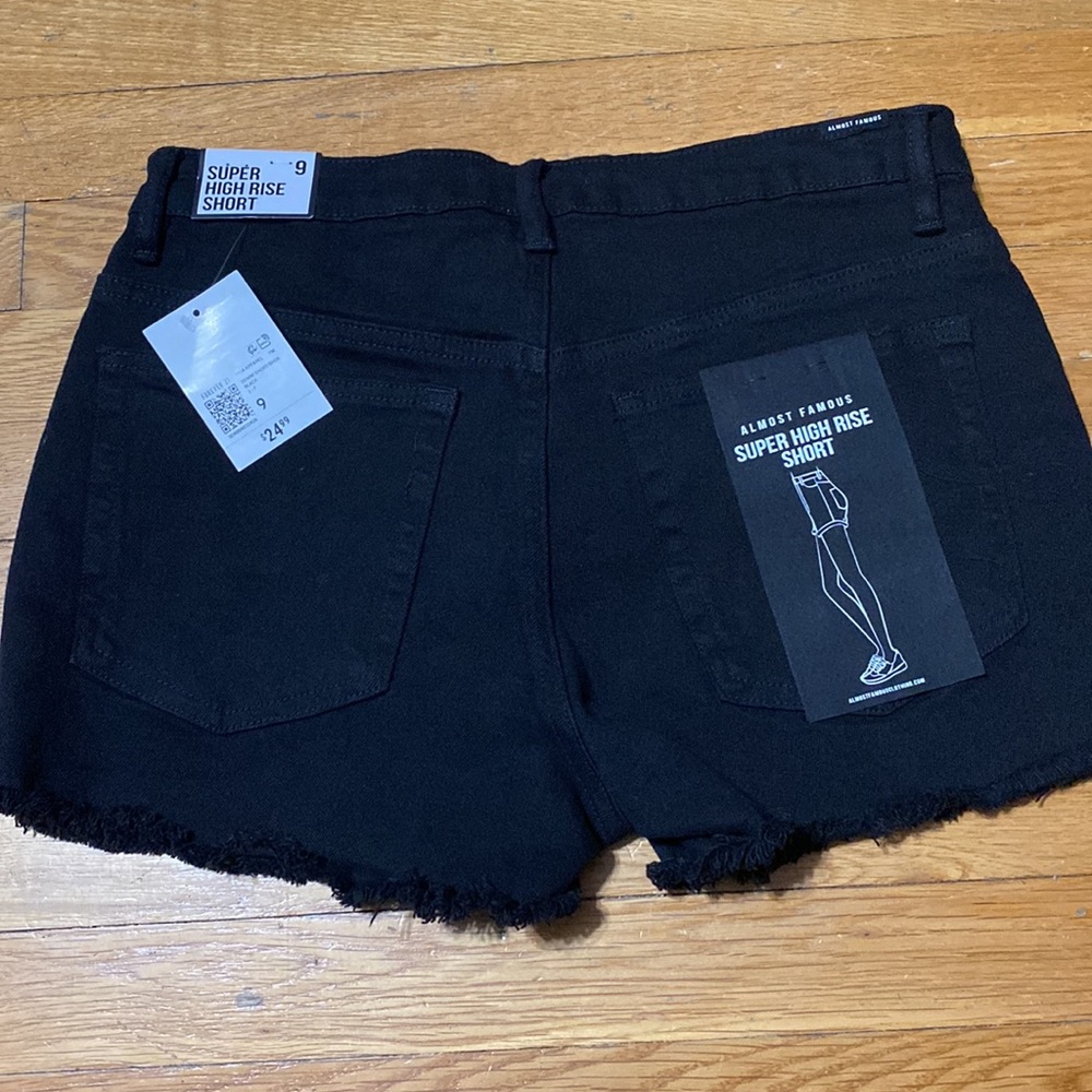 Forever21 Super High Rise Short - Picture 2 of 6